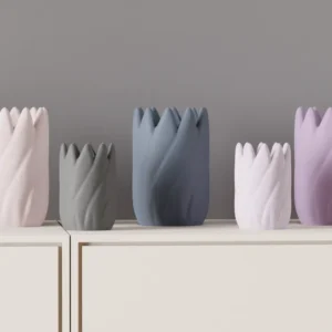 спираловидна-триъгълна-ваза